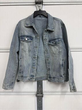 Women’s Light Wash Denim Jacket - Classic Jean Jacket